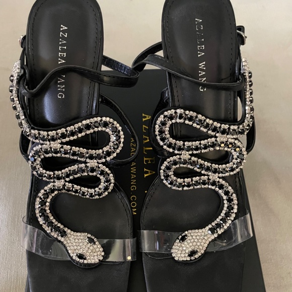 AKIRA - AZALEA WANG Cobra Clear Heel Sandal In Black - Picture 3 of 8